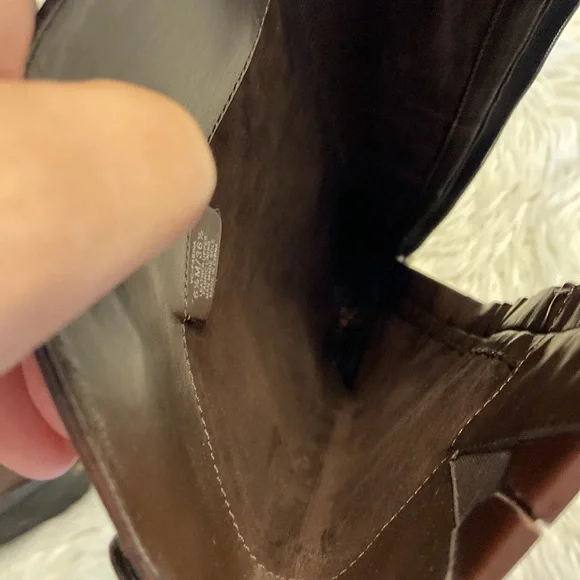 Vince Camuto Karen Equestrian Leather
Boot Brown & Black 6 1/2 M - Picture 15 of 17